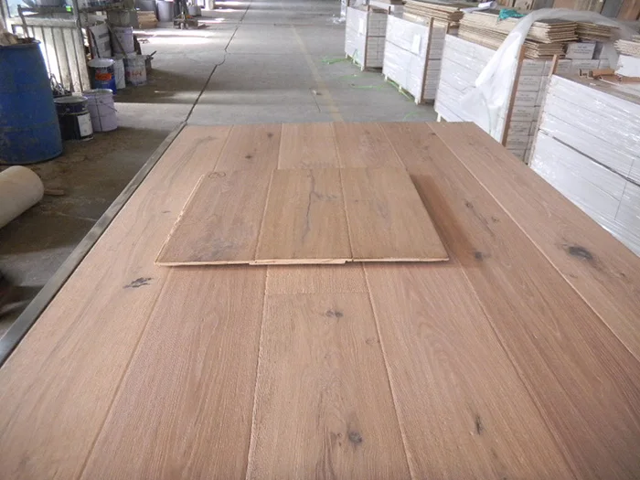In-fashion Colour Multilayer Engineered Oak Floor