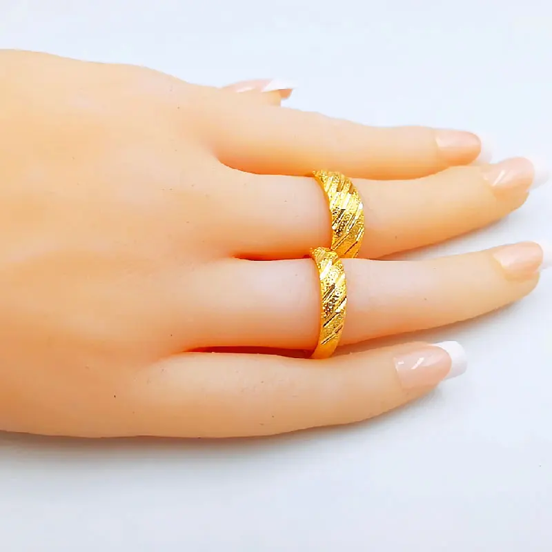 Meteor 24k golden jewelry ring adjustable concise gold dubai brass alloy ring, Gold color
Meteor 24k golden jewelry ring adjustable concise gold dubai brass alloy ring, Gold color