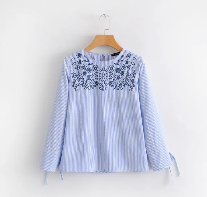 Z91651B 2018 European Popular Beautiful Fashion High Quality Striped Floral Embroidered Woman Blouses And Tops, As picture
Z91651B 2018 European Popular Beautiful Fashion High Quality Striped Floral Embroidered Woman Blouses And Tops, As picture