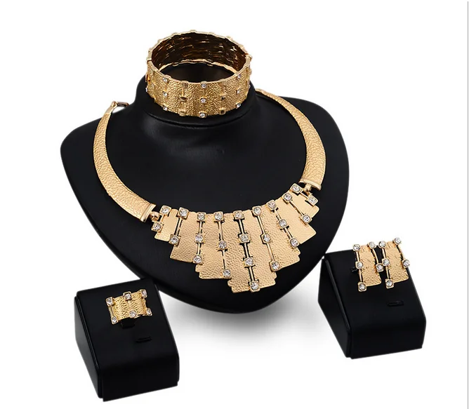 Wide Gold Fashion Accessories Fashion Jewelry 4Pcs/Set Necklace Earring Bracelets Ring Jewelry Set
Wide Gold Fashion Accessories Fashion Jewelry 4Pcs/Set Necklace Earring Bracelets Ring Jewelry Set
