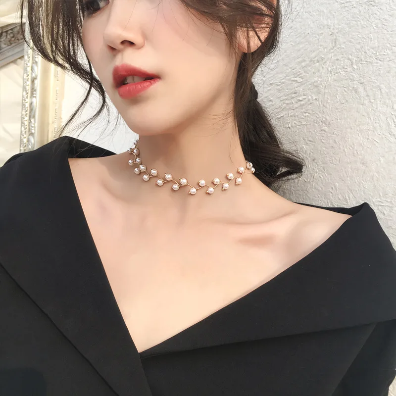 Pearl clavicle chain female neckband simple short necklace female neck Korean items women necklace
Pearl clavicle chain female neckband simple short necklace female neck Korean items women necklace