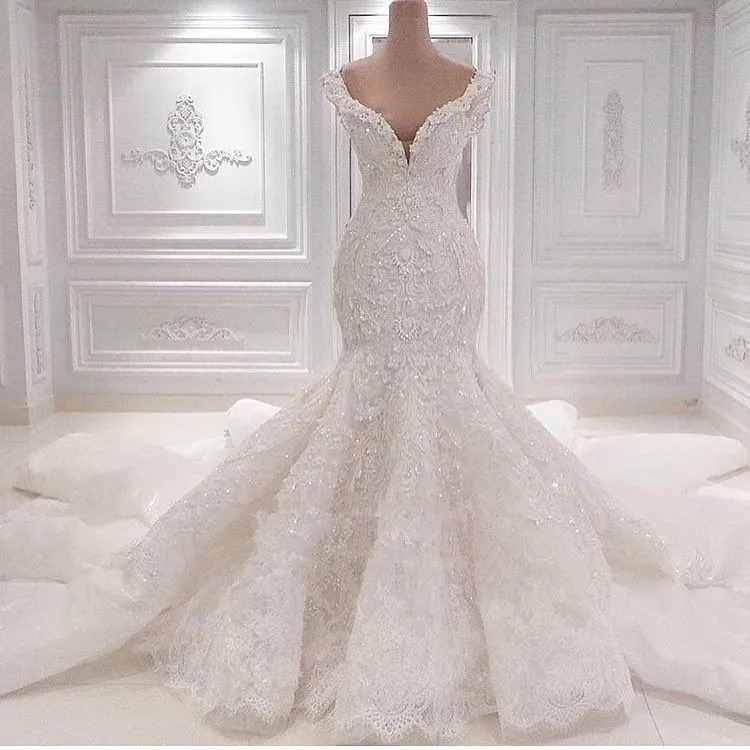 Vestido De Novio Brand African Mermaid Wedding Dresses V-Neck Lace Crystal Bridal Dress Dubai Wedding Dress Bridal Gown
Vestido De Novio Brand African Mermaid Wedding Dresses V-Neck Lace Crystal Bridal Dress Dubai Wedding Dress Bridal Gown