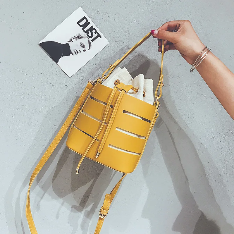Drawstring Bucket Bag For Women Mini Luxury PU Leather Crossbody Bags Ladies Shoulder Bags
Drawstring Bucket Bag For Women Mini Luxury PU Leather Crossbody Bags Ladies Shoulder Bags