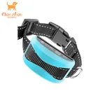 Collar dog leather de perro ladrando corteza