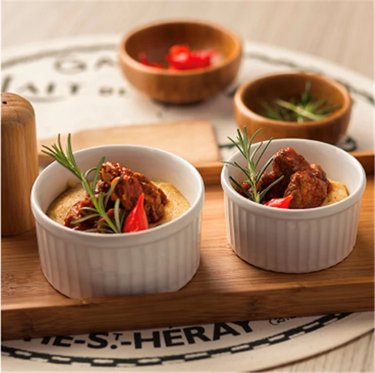 Restaurant dessert serving personalized french creme brulee ceramic round bakeware, White 
Restaurant dessert serving personalized french creme brulee ceramic round bakeware, White