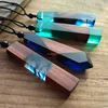 2018 YIWU Ocean hand fashionable resin wooden necklace hot sale wooden resin necklace mahogany wooden necklace fashion jewelry