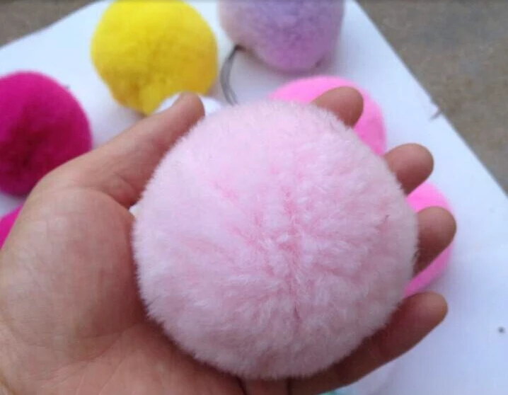 中国の工場売却のウサギの毛皮ポンポンまみれ/ボール/キーリング仕入れ・メーカー・工場