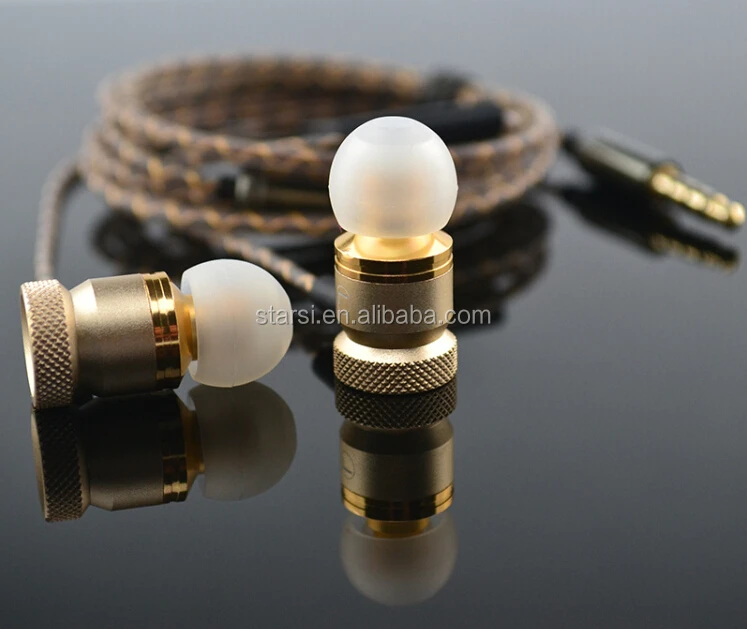 HIFI Super quality sound serpentine line braided cable fashion metal earphone
HIFI Super quality sound serpentine line braided cable fashion metal earphone