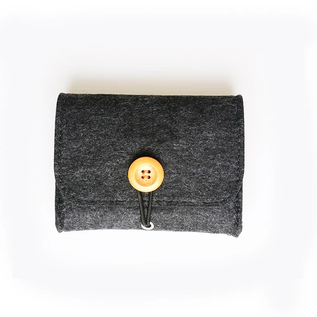 MIGPACK 2019 Black felt case storage bag for 6pcs 10ml essential oil roller glass bottle in hot sale, Customized
MIGPACK 2019 Black felt case storage bag for 6pcs 10ml essential oil roller glass bottle in hot sale, Customized