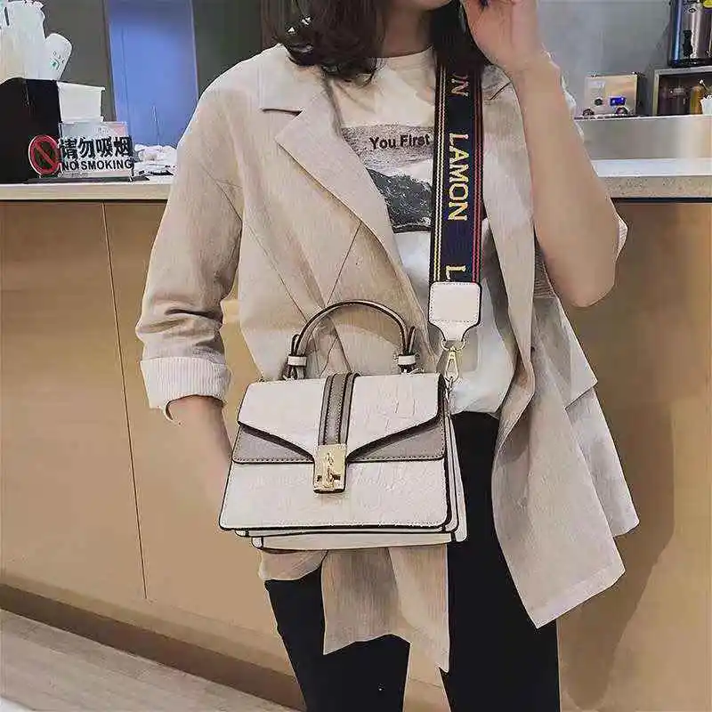 2021 new designer luxury shoulder bags simple handbags Fashion Multi Compartment Crossbody Bags for women 
2021 new designer luxury shoulder bags simple handbags Fashion Multi Compartment Crossbody Bags for women