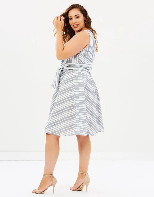 plus size dress.jpg