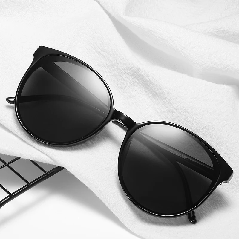 29904 Fashion unique designer sun glass wholesale latest ladies sunglasses round frame with stars design on temple sunglasses
29904 Fashion unique designer sun glass wholesale latest ladies sunglasses round frame with stars design on temple sunglasses