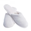 /product-detail/2019-amazonnew-design-useful-custom-logo-white-hotel-slipper-plain-embroidered-hotel-slippers-60793626145.html