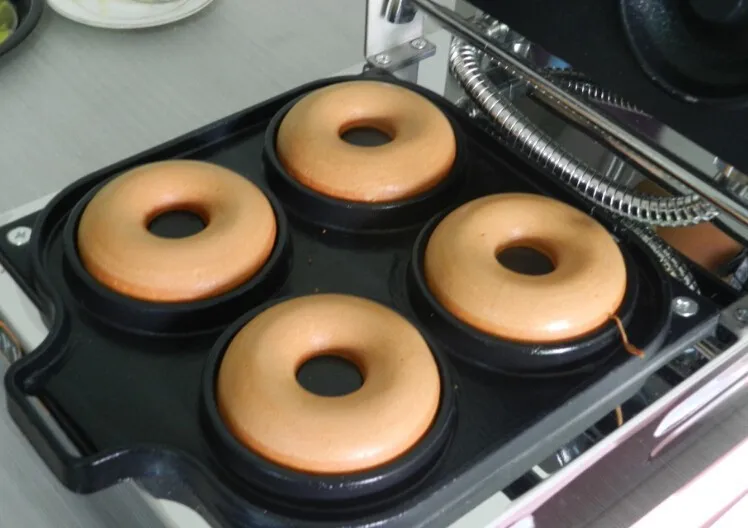 4pieces Electric Donut Machine 4 Donut Making Machine Donut Grilling Panini Press Plates