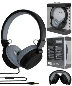 wired headphones (3).jpg