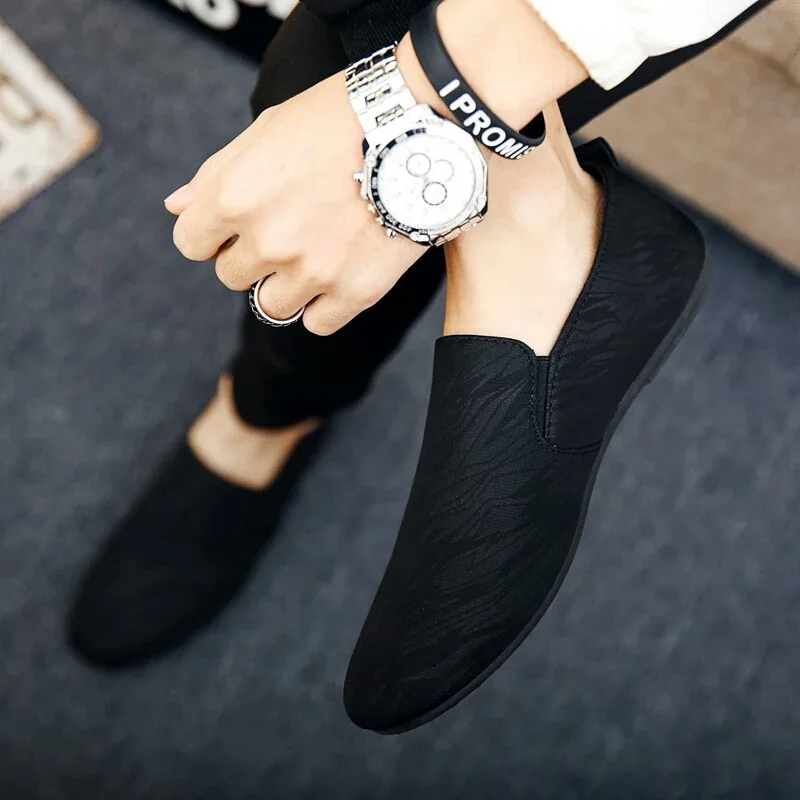 Low price light weight casual shoes New arrivals men's fashion slip on shoes, Blue,black,grey
Low price light weight casual shoes New arrivals men's fashion slip on shoes, Blue,black,grey