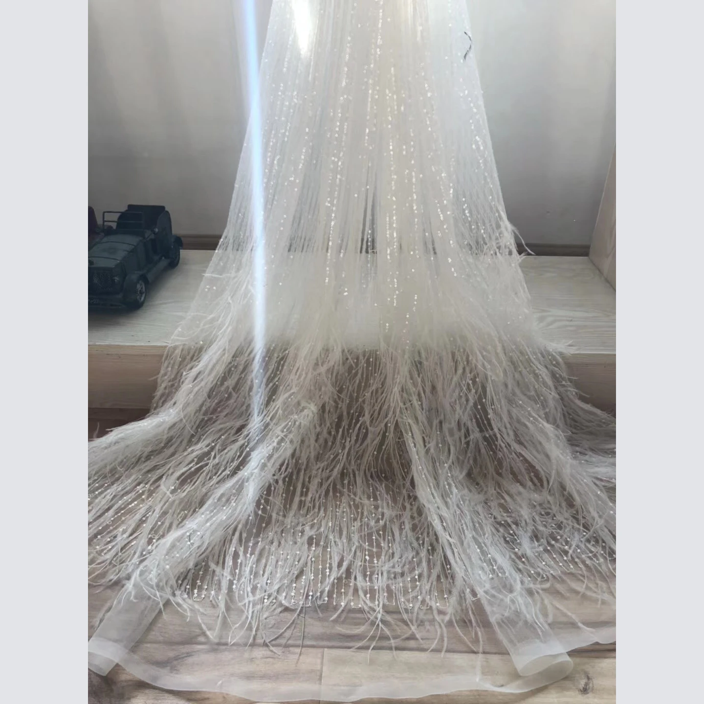 Bridal nigerian lacwe fabric white feather lace with sequins wedding dress HY0740-2, As picture show
Bridal nigerian lacwe fabric white feather lace with sequins wedding dress HY0740-2, As picture show