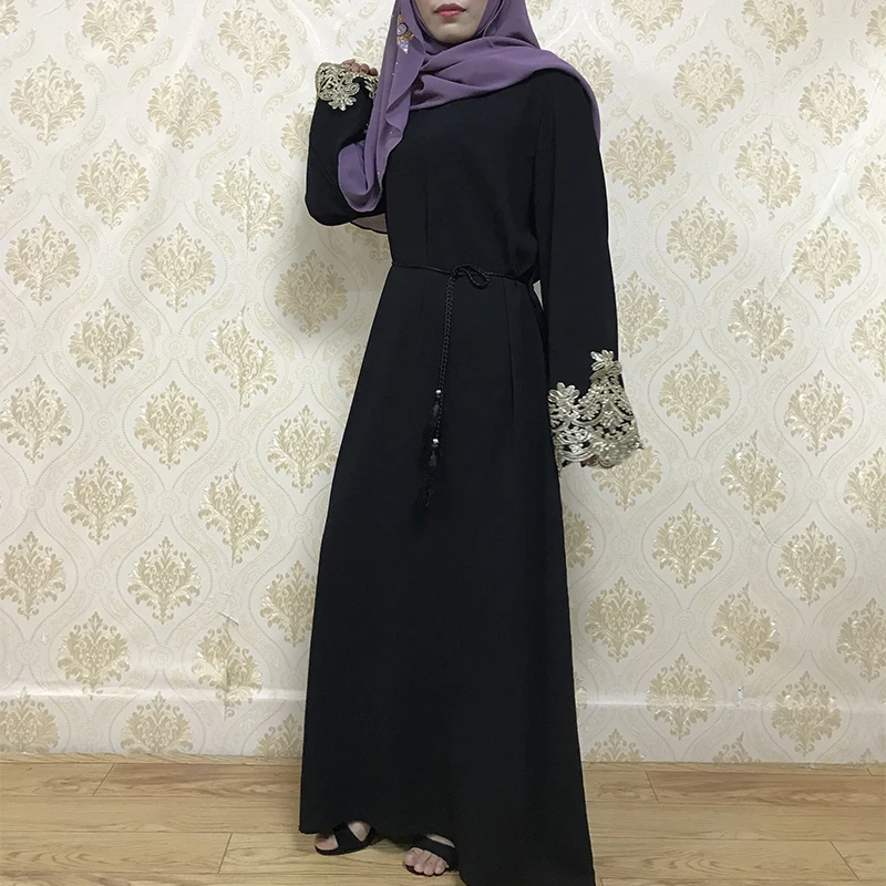 Dubaï Style Élégant Femmes Musulmanes Modestes Robe Pleine Longueur Noir Abaya Robe avec Ceinture Sexy Arabe Turquie Femmes Vêtements Isl