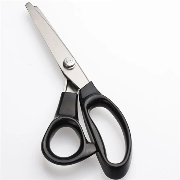 Pinking shears (3).jpg