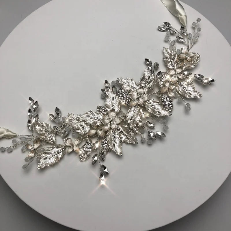 Elegant luxury heavy handmade opal crystal bridal wedding headband metal enamel flowers hair accessories
Elegant luxury heavy handmade opal crystal bridal wedding headband metal enamel flowers hair accessories