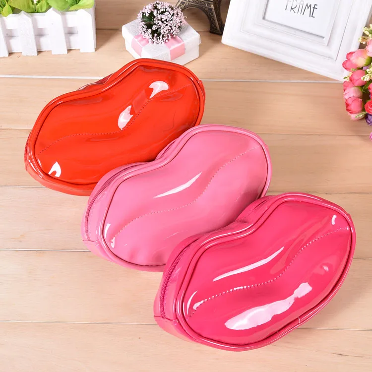 CB-17061303-lip shaped cosmetic bag1