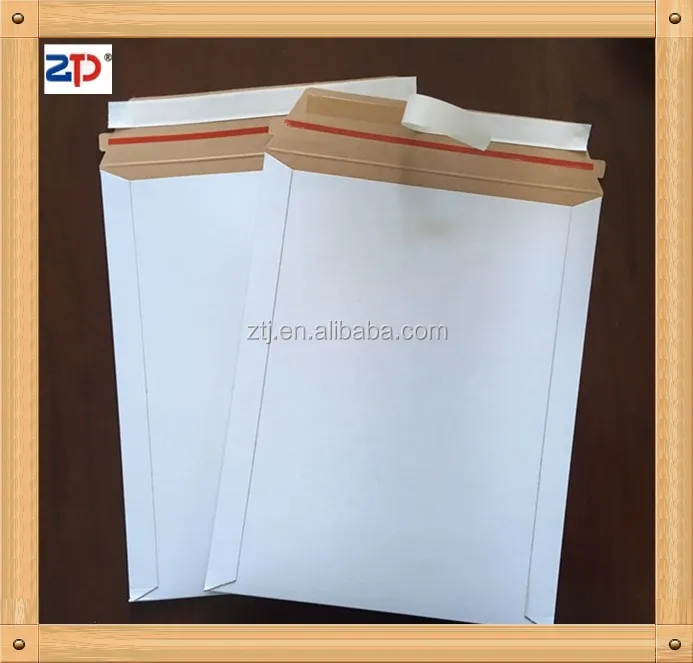 White stay flat peel strip envelopes (3)