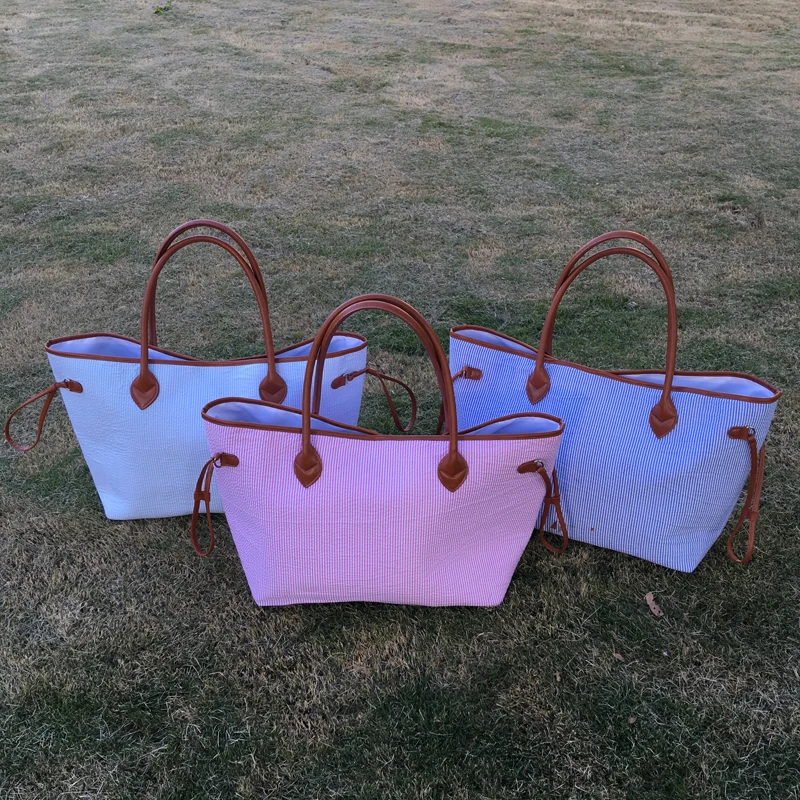 Seersucker PU Stripe Purse Wholesale Blanks CottonTote PU Leather Purse with PU Handle and Magnetic Snap Closure DOM106430, Pink,navy
Seersucker PU Stripe Purse Wholesale Blanks CottonTote PU Leather Purse with PU Handle and Magnetic Snap Closure DOM106430, Pink,navy