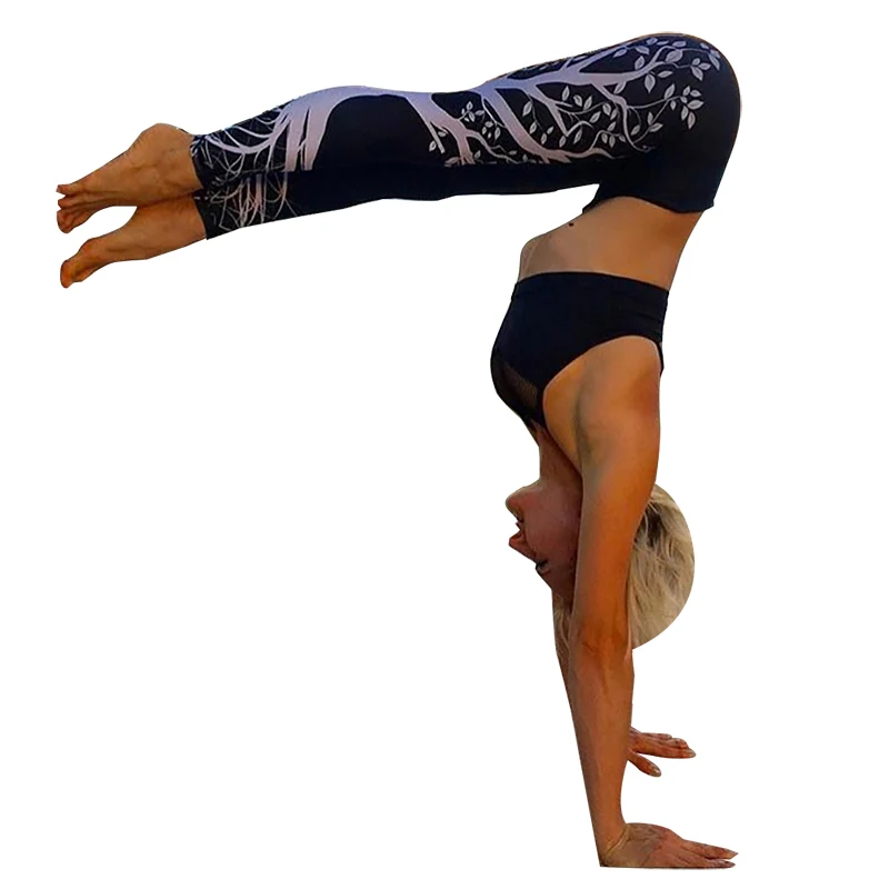 Wholesale Women's Polyester Leaf Pattern Digital Printing High Waist Pants Outdoor Sports Sexy Black And White Leggings, Black and white,customized upon request
Wholesale Women's Polyester Leaf Pattern Digital Printing High Waist Pants Outdoor Sports Sexy Black And White Leggings, Black and white,customized upon request