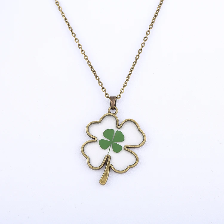 Fashion vintage four leaf clover chain necklace Women Jewelry Vintage Resin Metal Necklace
Fashion vintage four leaf clover chain necklace Women Jewelry Vintage Resin Metal Necklace