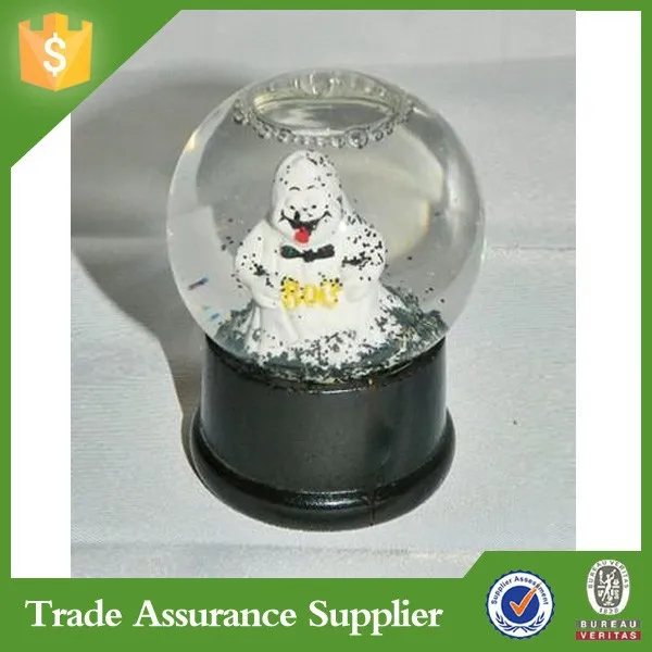 hot sell souvenirs halloween glass snowball