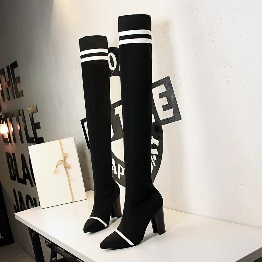 Korean version fashion knee high stretch boots knitted pointed sexy over the knee boots, Black , khaki
Korean version fashion knee high stretch boots knitted pointed sexy over the knee boots, Black , khaki