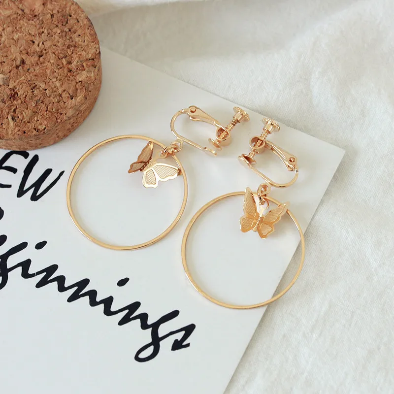 Fashion Alloy Earrings Large Clip Butterfly Circle Shape Charm Clip Earrings 
Fashion Alloy Earrings Large Clip Butterfly Circle Shape Charm Clip Earrings