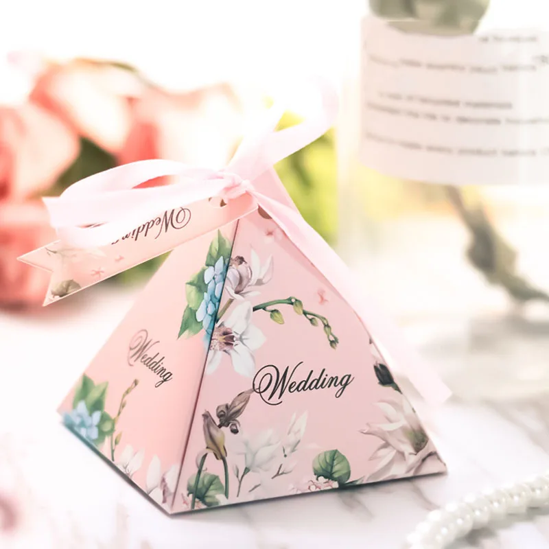 special jubilant wedding triangle gift box with ribbon