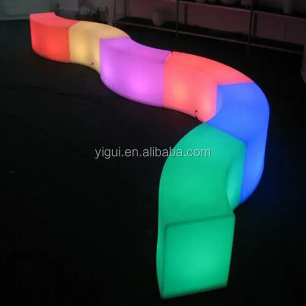 yiguiモダンクラブのバーの色の変化が率いる曲線椅子アップライト仕入れ・メーカー・工場