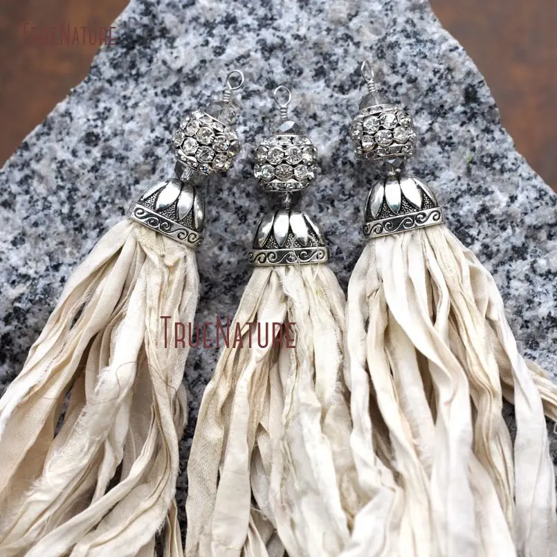 20171206-PM8966- Ivory Sari Silk Tassel Pendant Antique Silver_10