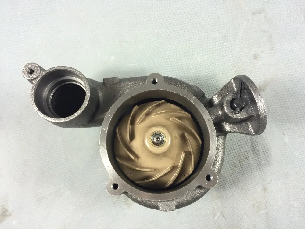 volvo auto parts water pump oem 8149941.JPG