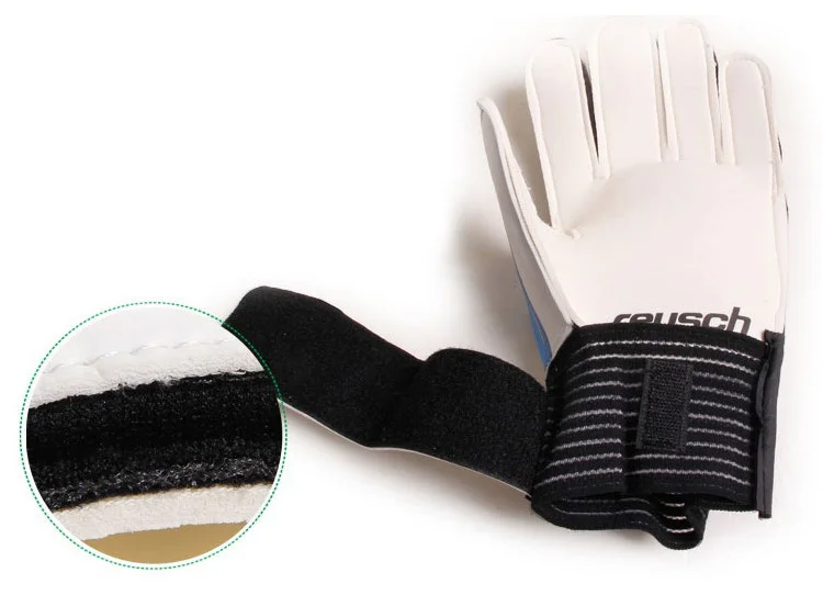 goalkeeper glove 06.jpg