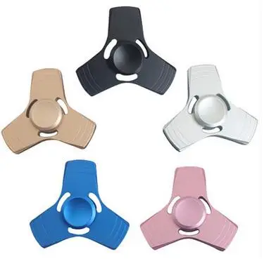 2017 New EDC Tri Spinner Fidget