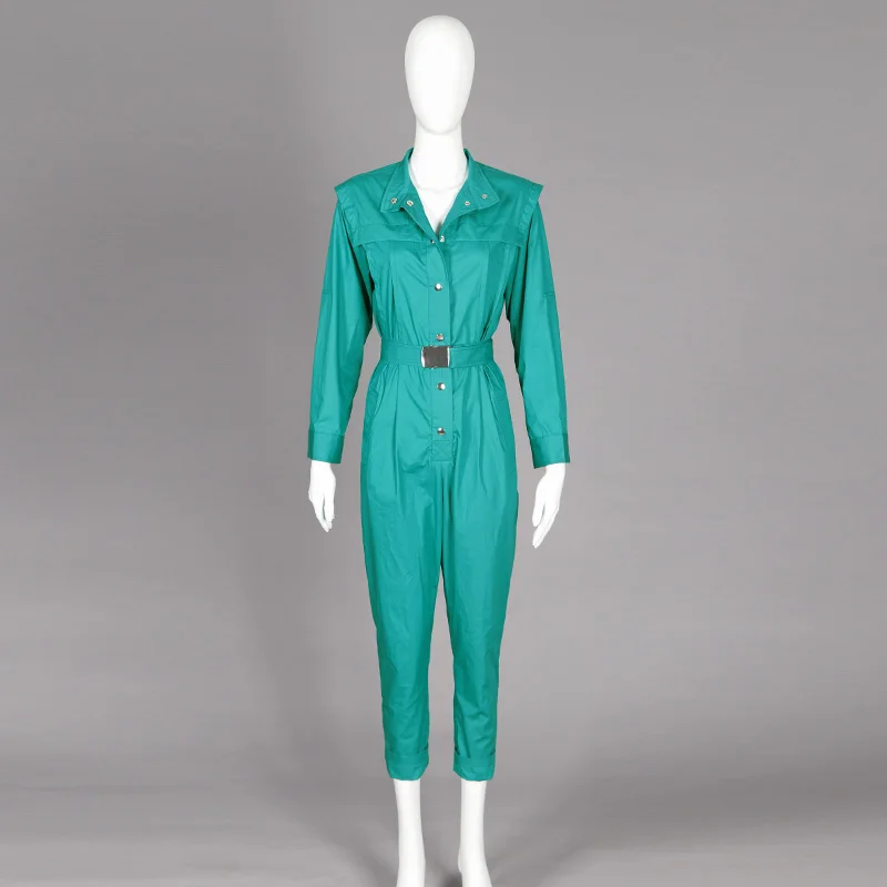 Custom Logo Brand Wholesale Long Sleeve Women Clothing Plain Green Stand Collar Buttons Up Pleated Design Romper Pants
Custom Logo Brand Wholesale Long Sleeve Women Clothing Plain Green Stand Collar Buttons Up Pleated Design Romper Pants