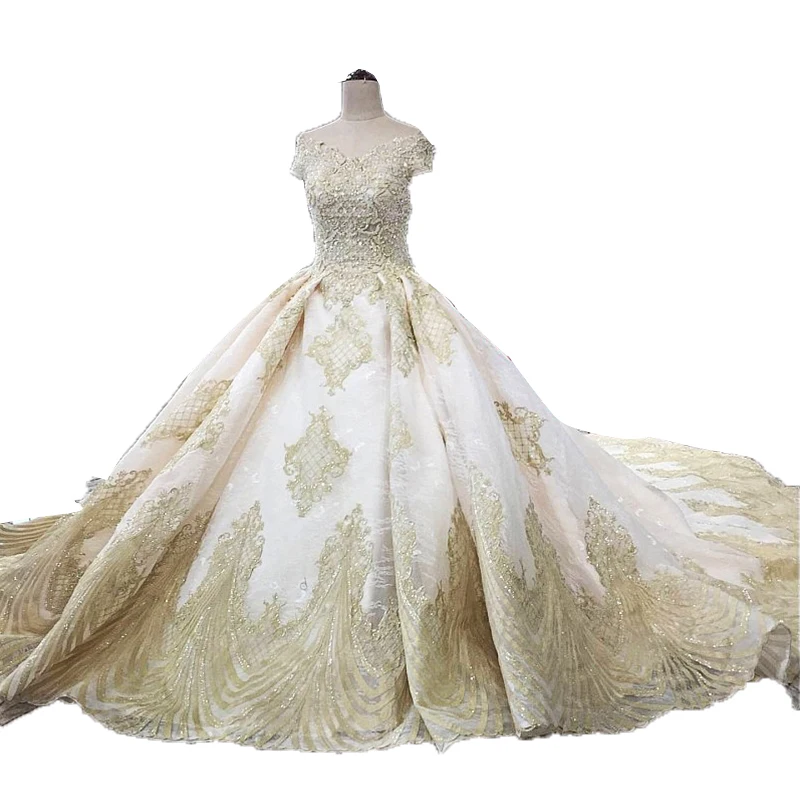 LS39403 off shoulder lace gowns wholesale golden lace up applique long tail evening dress
LS39403 off shoulder lace gowns wholesale golden lace up applique long tail evening dress