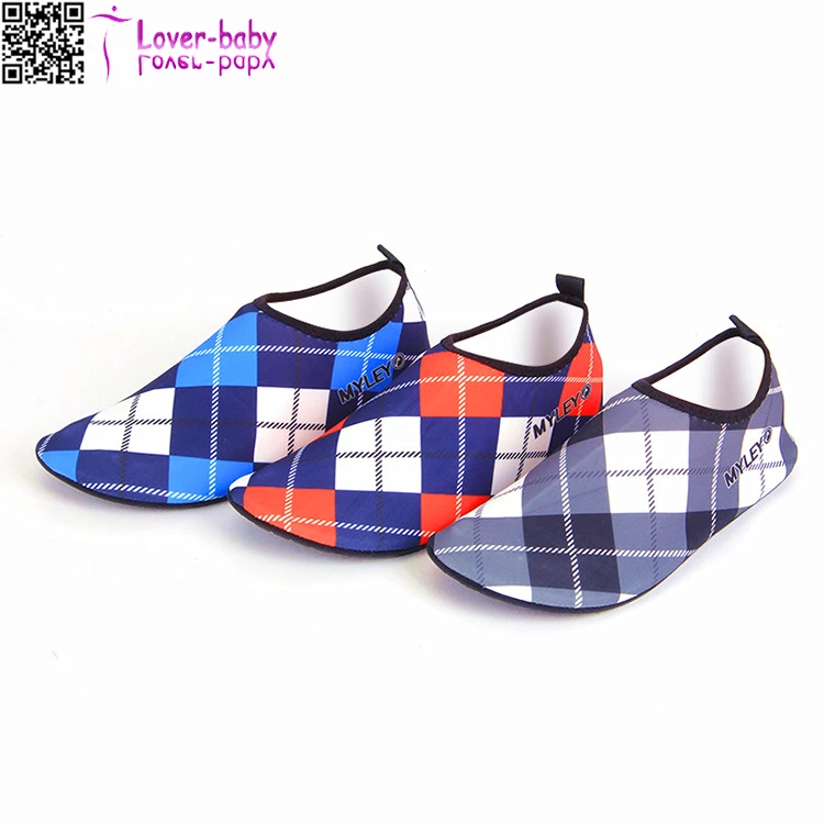 New style Comfortable Fitness Unisex cheap rubber swim shoes TY013, As shown
New style Comfortable Fitness Unisex cheap rubber swim shoes TY013, As shown