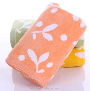 door gift towel in box