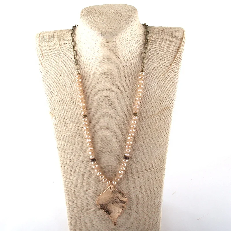 Women Beige Crystal Glass Beads Necklace Bronze Chain Necklace Gold leaf Pendant Necklace
Women Beige Crystal Glass Beads Necklace Bronze Chain Necklace Gold leaf Pendant Necklace