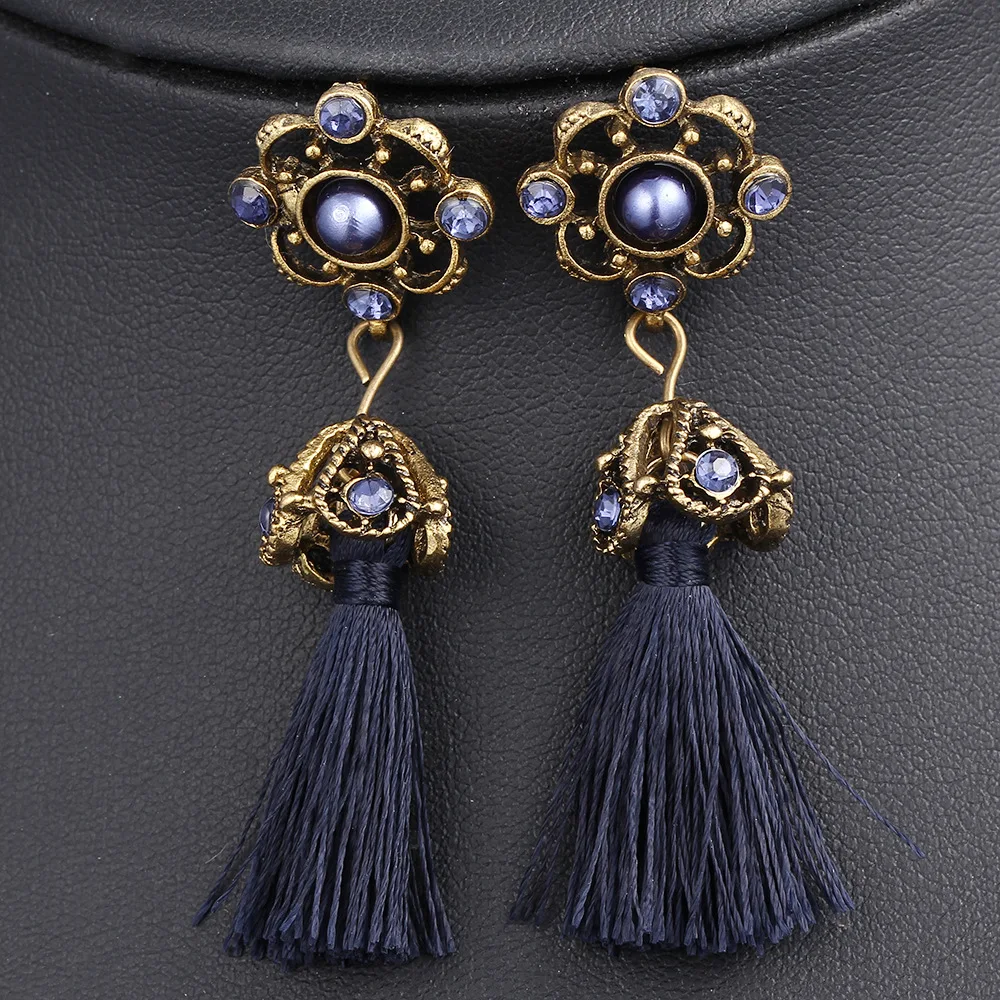 European trend ladies fashion obsidian crystal earring 2017 new design fashion women earring
European trend ladies fashion obsidian crystal earring 2017 new design fashion women earring