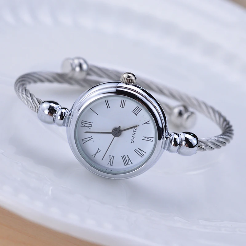 Simple silver women watches elegant small bracelet female clock fashion brand roman dial retro ladies wristwatches gift TCP1024 
Simple silver women watches elegant small bracelet female clock fashion brand roman dial retro ladies wristwatches gift TCP1024