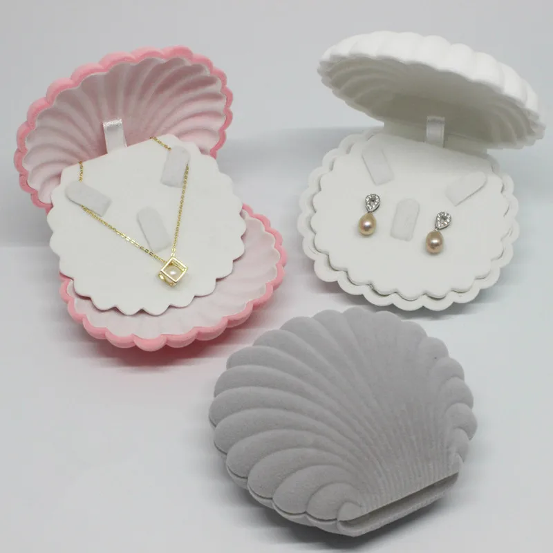 Unique design velvet seashell pendant and earring ring jewelry boxes customized custom make 8.5 * 8 *4.3 cm
Unique design velvet seashell pendant and earring ring jewelry boxes customized custom make 8.5 * 8 *4.3 cm