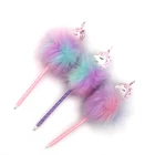文房具サプライクリエイティブユニコーンペンドライブプラスチックボールペンカラフルな毛玉上にかわいいギフトポンポンペン