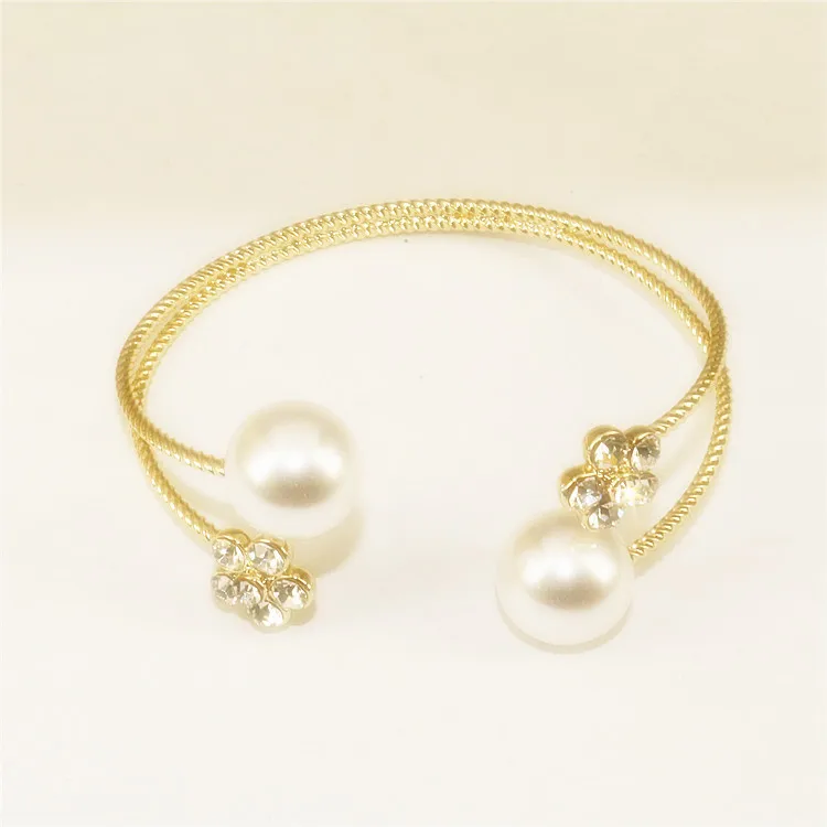 big pearl bracelet