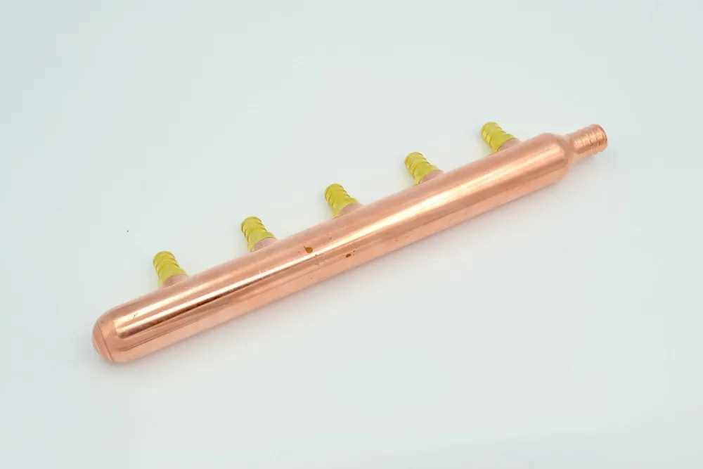 manifold 4 outlets pex and closed 1.jpg
