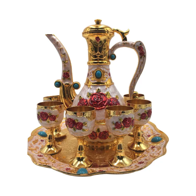 Wholesale promotional creative home european vintage wine pot golden metal wine cup and wine kettle set
Wholesale promotional creative home european vintage wine pot golden metal wine cup and wine kettle set